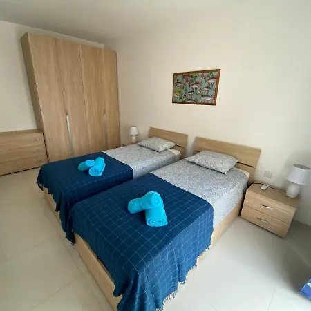 Sunshine - Modern Three Bedroom - No 1 Apartamento